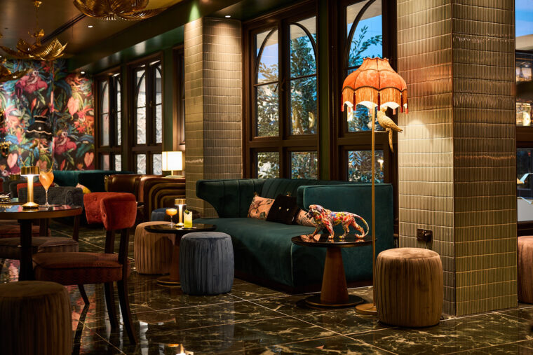 Drinks at Owl & Monkey Cocktail Bar, South Kensington